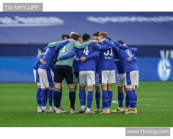 球员转会风云再起 各大豪门激烈竞争新赛季阵容调整全面解析