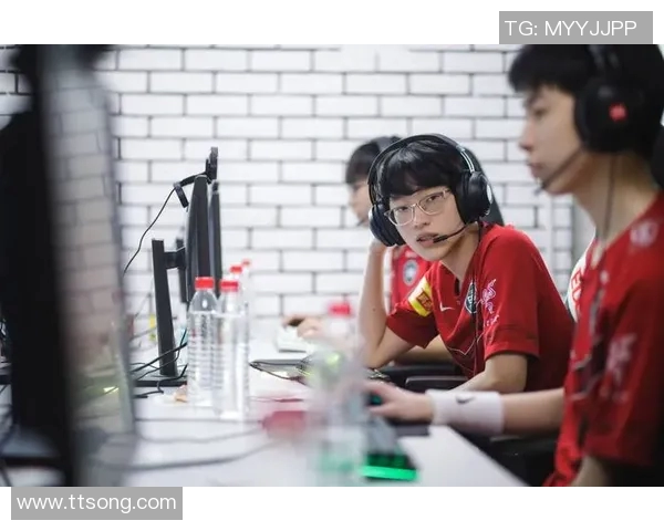 城市赛分析：FPX展现出卓越的战术灵活性与团队协作能力